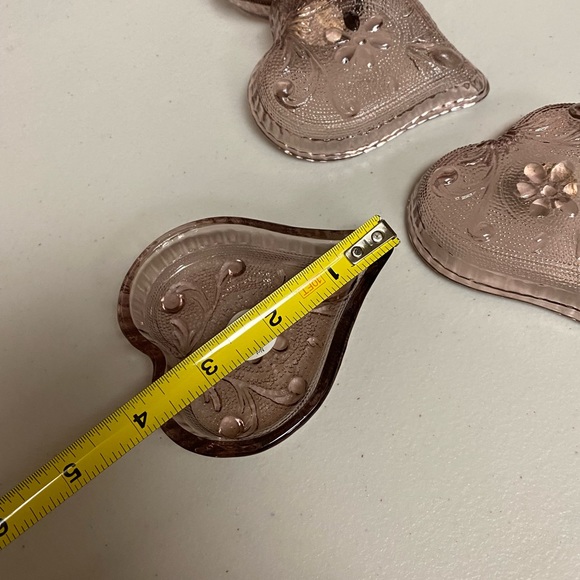 Vintage Tiara Glass Heart shape vanity tray - Picture 7 of 13